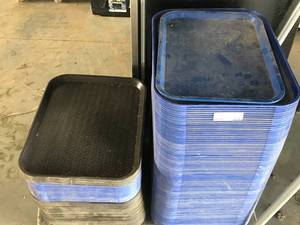 lot 280 image: Blue and Black Food Trays mixed as shown, Approx. 150 Trays, (13.5 x 18) (TRAYS ONLY)
