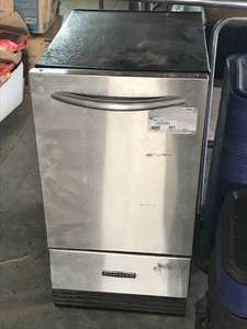 lot 281 image: Kitchen Aid Ice Maker Under Counter Model KUIS18NNXB (W18 x D24 x H34 approx.)