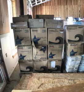 lot 290 image: Pallet Cups, Portion Cups, Napkin Dispenser