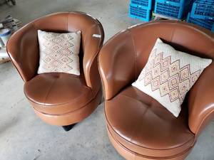 lot 127 image: Retro Style Swivel Seat Barrel Chairs with Throw Pillows, 2 Total