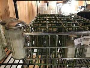 lot 229 image: Salt and Pepper Shakers with Dishwasher Rack, 4 Sugar Shakers