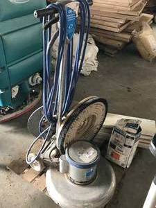 lot 323 image: Floor Scrubber Olmsted Kirk, 1.5 HP, 20 Scrubber Headand Newer Pad Disc