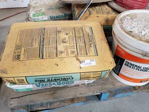 lot 376 image: 6 Unused Bags of VersaBond Mortar, White, 2 - Unused Bags High Strength Concrete Mix, 1 Unopened 4 Gallon Multi Filler Adhesive