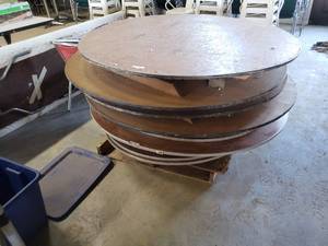 lot 421 image: 4 - 60 Wood Round Folding Tables with Rubber Edge