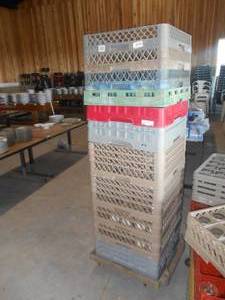 lot 426 image: 7 Trays Mixed Lots of Cups and Glasses (11 Trays and Cart)