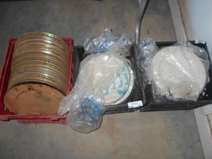 lot 429 image: Large Lot of Dinner Plates and Plastic Service Trays