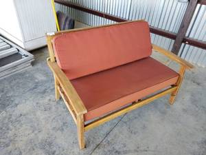 lot 506 image: OutDoor Bench 51 x 32 x 32 Light Wood Stain with 4 Burgundy Red Cushions