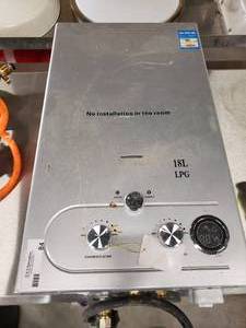 lot 84 image: Vevor Tankless LP Gas Water Heater 18L, Model JSD36-A