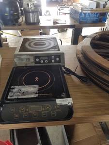 lot 215 image: 2 Induction Burners 1- Copper Chef, 1- Gusto)