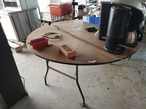 lot 519 image: 60 Round Folding Table