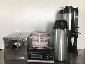 lot 234 image: Misc. Cooking Lot Hot Liquid Dispenser, Deep Fat Fryer (never Used), Crock Pot, Scale