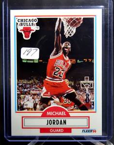 lot 197 image: 1990 Fleer Basketball MICHAEL JORDAN Card #26 Chicago Bulls