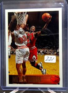 lot 221 image: 1996 96 TOPPS Michael Jordan #139, CHICAGO BULLS, HOF $$$ - MT
