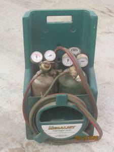 lot 233 image: ACETYLENE OXYGEN TANKS WITH VICTOR MEDALIST PORTABLE TOTE&nbsp