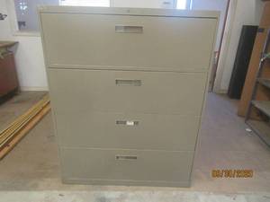 lot 257 image: 4- DRAWER LATERAL FILE CABINT&nbsp