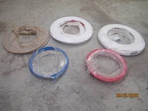 lot 276 image: TOTAL OF 4 PEX TUBING&nbsp&nbspRED,BLUE &amp WHITE
