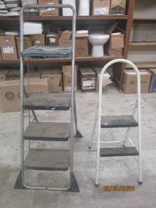 lot 284 image: DUO 2 &amp 3&nbsp STEP&nbsp LADDERS&nbsp