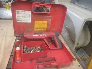 lot 289 image: HILTI DXE72 PISTON DRIVE&nbsp POWDER ACTUATED NAILER GUN WITH CARRY CASE&nbsp