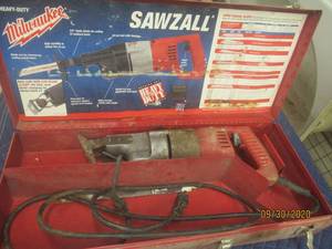 lot 290 image: HEAVY DUTY MILWAUKEE SAWZALL 6509-21 WITH 2 - BLADES AND CARRY CASE&nbsp