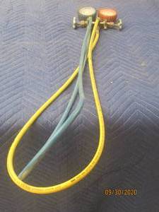 lot 298 image: UNIWELD MANIFOLD WITH SOFT MAGIC CHARGING HOSES&nbsp