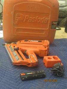 lot 303 image: PASLODE CORDLESS 30 DEGREE CORDLESS FRAMING NAILER&nbsp