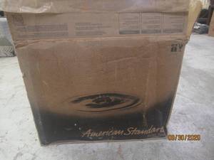 lot 326 image: AMERICAN STANDARD COLONY 10R WHITE TOILET TANK WITH COVER &nbsp&nbsp4310016.020