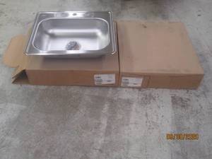 lot 312 image: DUO KINGS FORD STAINLESS STEEL SINKS 125223
