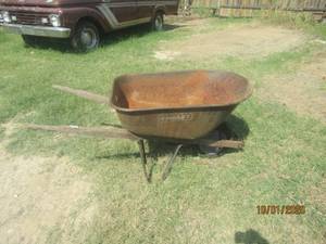 lot 331 image: WHEEL BARREL