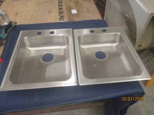 lot 335 image: DUO STAINLESS STEEL SINGLE BOWL DROP IN SINKS