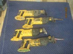 lot 352 image: 4 DEWALT RECIPROCATING SAWS AS SHOWN