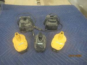 lot 353 image: DEWALT BATTERIES AND CHARGERS