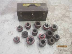 lot 392 image: 14 RIGID PIPE THREADER ATTACHMENTS&nbsp