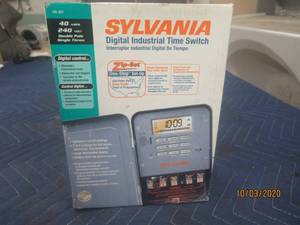 lot 393 image: SYLVANIA DIGITAL INDUSTRIAL TIME SWITCH SA307