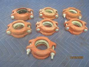 lot 421 image: 7 VICTAULIC 2 HOSE CLAMPS