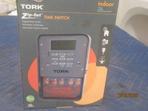 lot 428 image: TORK ZIPSET TIME SWITCH SA306