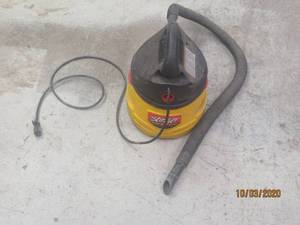 lot 429 image: STINGER WETDRY VAC