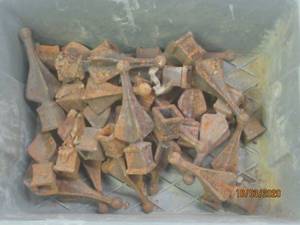 lot 437 image: 28 FENCE CAPS