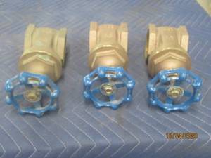 lot 457 image: TOTAL OF 3 WATTS WATER PRESSUR REGULATORS&nbsp 0995&nbsp