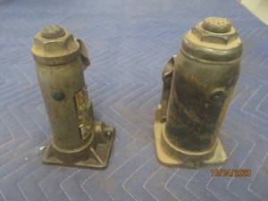 lot 474 image: DUO HYDRAULIC JACKS&nbsp