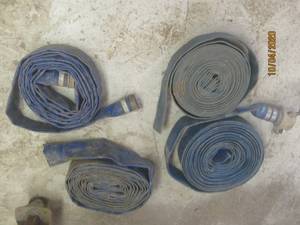 lot 541 image: TOTAL OF 4 BLUE LIGHTWEIGHT LAY FLAT DISCHARGE HOSES&nbsp