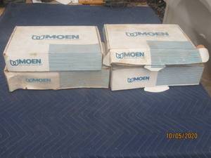 lot 556 image: TOTAL OF 4 MOEN TUB FAUCETS&nbsp