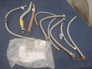 lot 578 image: 11 FUACET HOSES&nbsp