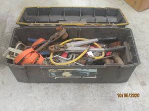 lot 580 image: TOOL BOX WITH CONTENTS