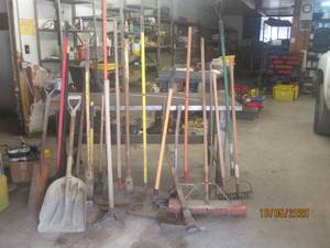 lot 616 image: TOOL LOT 23 PIECES