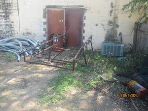 lot 631 image: TRUCK LADDER RACK