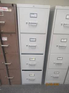lot 646 image: 4 DRAWER FILE CABINET