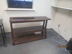 lot 650 image: 2 SHELF MAGAZINE TABLE
