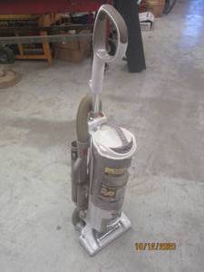lot 679 image: SHARK NAVIGATOR PROFESSIONAL VACUUM