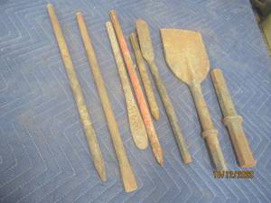 lot 708 image: TOTAL OF 8 ASSORTED&nbsp DRILL BITSTOOLS&nbsp