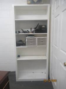 lot 725 image: &nbsp5 SHELF WOOD SHELVING UNIT&nbsp ( CONTENTS NOT INCLUDED )